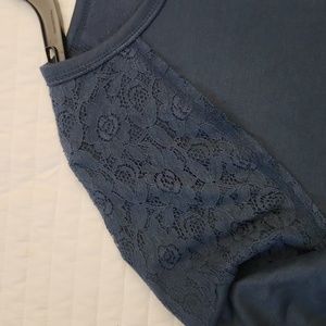 New Directions L/S pull over T with Lace Trim, high/low hem, Size L. NWT